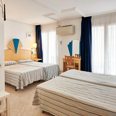 Checkin Hotel 3*