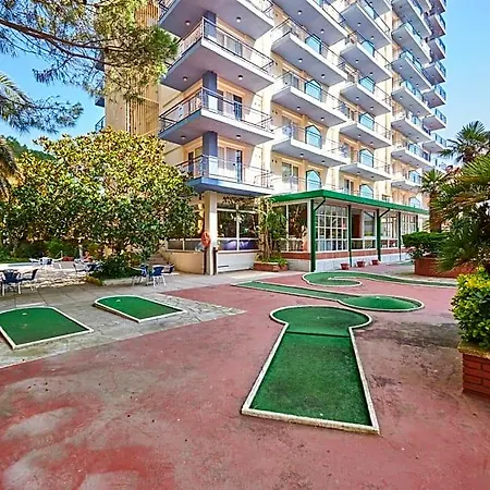 Checkin 3* Blanes